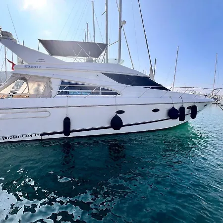 Exclusive 2 Úszó hotel