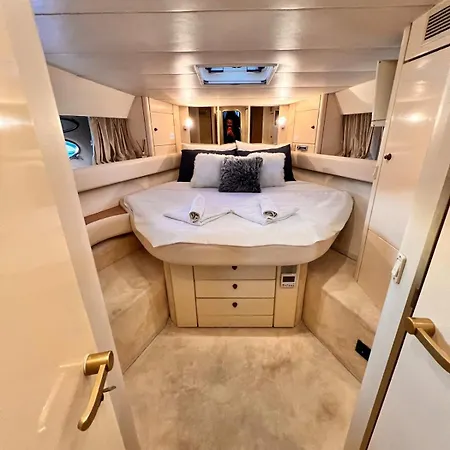 Úszó hotel Exclusive 2 *