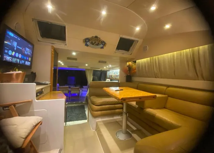 Exclusive 2 Båthotell Çeşme