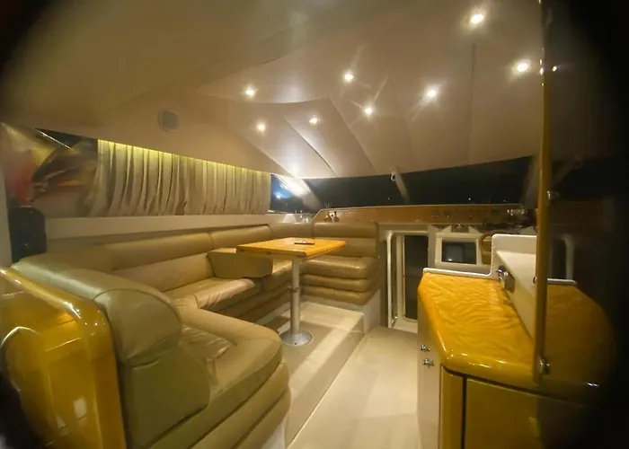 Exclusive 2 Båthotell