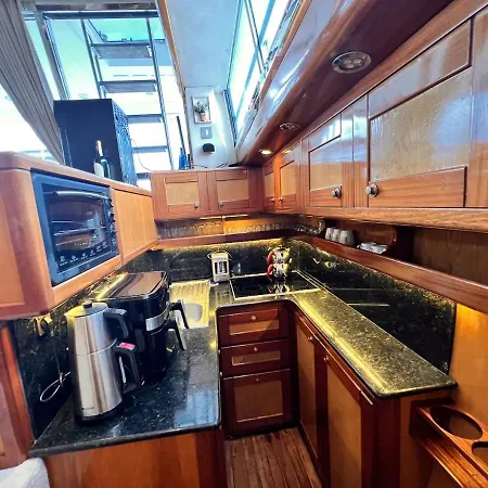 Hotel en barco Exclusive 2