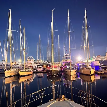 Exclusive 2 Hotel en barco